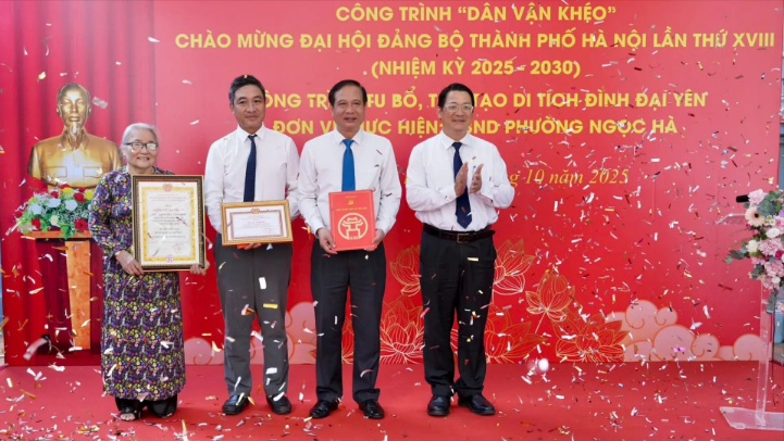 Gắn biển công trình 'Dân vận khéo' tại di tích Đình Đại Yên